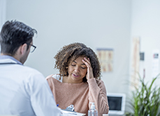 Un médecin reçoit une patiente déprimée - MACSF