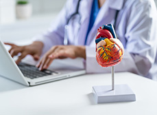 Un cardiologue en téléconsultation - MACSF