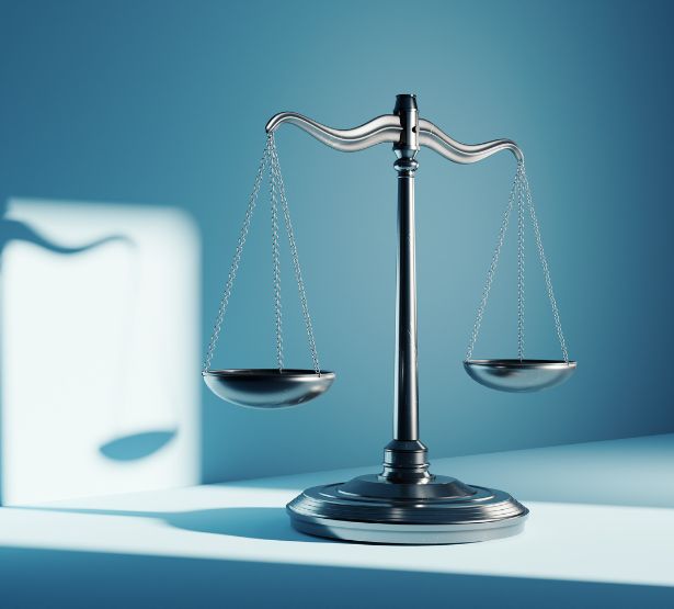 Assurance vie : la MACSF vous explique comment choisir entre rachats et avances
