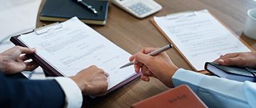 Signature d'un contrat - MACSF