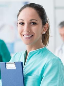 infirmières-aide-soignante-MACSF