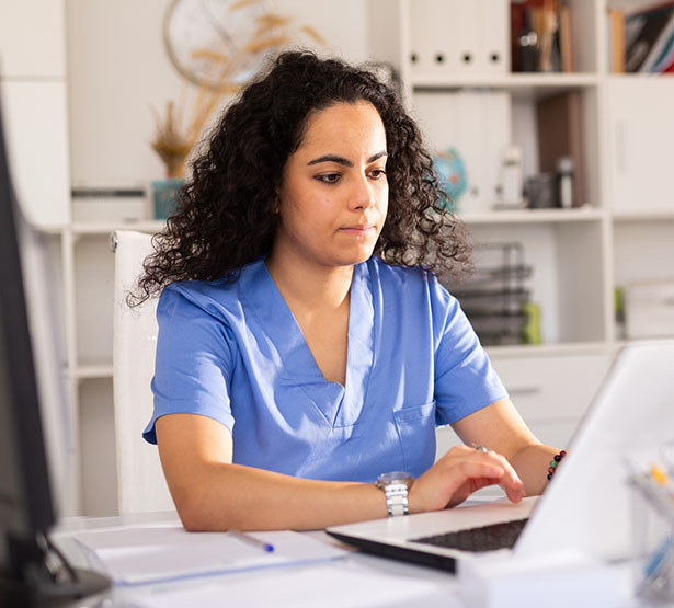 Infirmiers en santé au travail - MACSF