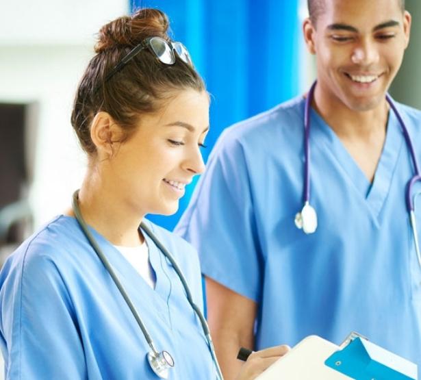 Si l’interne en médecine exerce ses fonctions par délégation, il n’en demeure pas moins que celui-ci peut voir sa responsabilité civile engagée par la victime, s’il commet une faute personnelle.