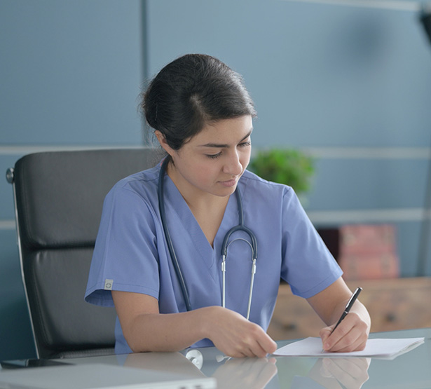 Interne en médecine remplie déclaration d'impôts - MACSF