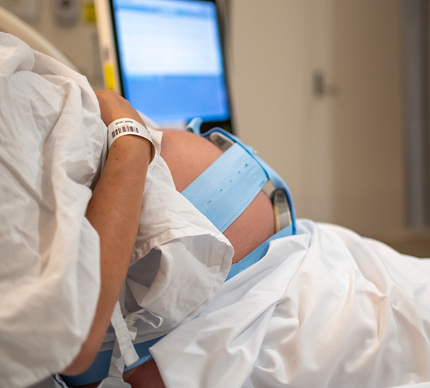 Femme enceinte sous monitoring - MACSF
