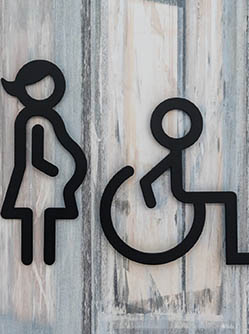 Symboles représentant vieil homme aveugle, femme enceinte et personne en fauteuil roulant - MACSF