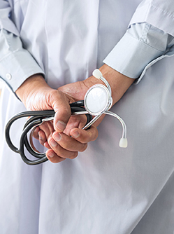 Mise en cause d'un médecin et expertise : les points importants à connaître | MACSF