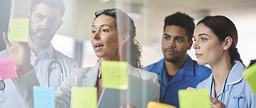 Professionnels de santé échangent sur la création d'une SCI - MACSF