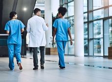 Pourquoi prendre sa RCP-PJ à la MACSF quand on est soignant - MACSF