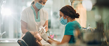 Le traitement des "triangles noirs" par le chirurgien-dentiste - MACSF