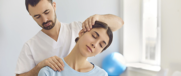 Manipulations cervicales sur une patiente - MACSF