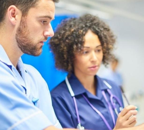 Infirmière en pratique avancée (IPA) : comment y parvenir ?