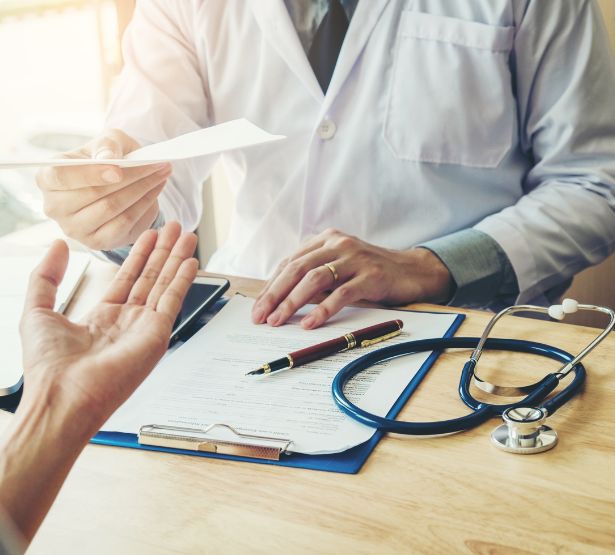 Pourquoi choisir la RCP-PJ de la MACSF quand on est libéral - MACSF