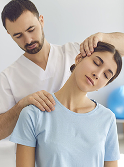 Manipulations cervicales sur une patiente - MACSF