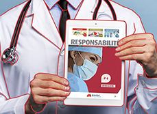 Un médecin tenant une tablette - MACSF
