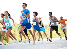 Personnes qui participent à une course sportive - MACSF