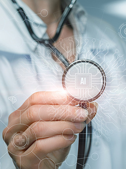 Une professionnelle de santé tient un stéthoscope portant l'inscription IA - MACSF