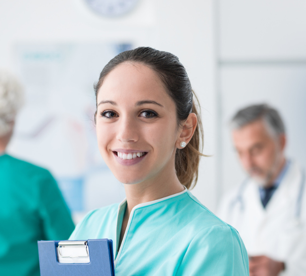 infirmières-aide-soignante-MACSF