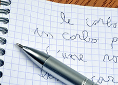 Le texte d'un élève dyslexique sur un cahier à spirale - MACSF