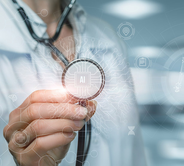 Une professionnelle de santé tient un stéthoscope portant l'inscription IA - MACSF